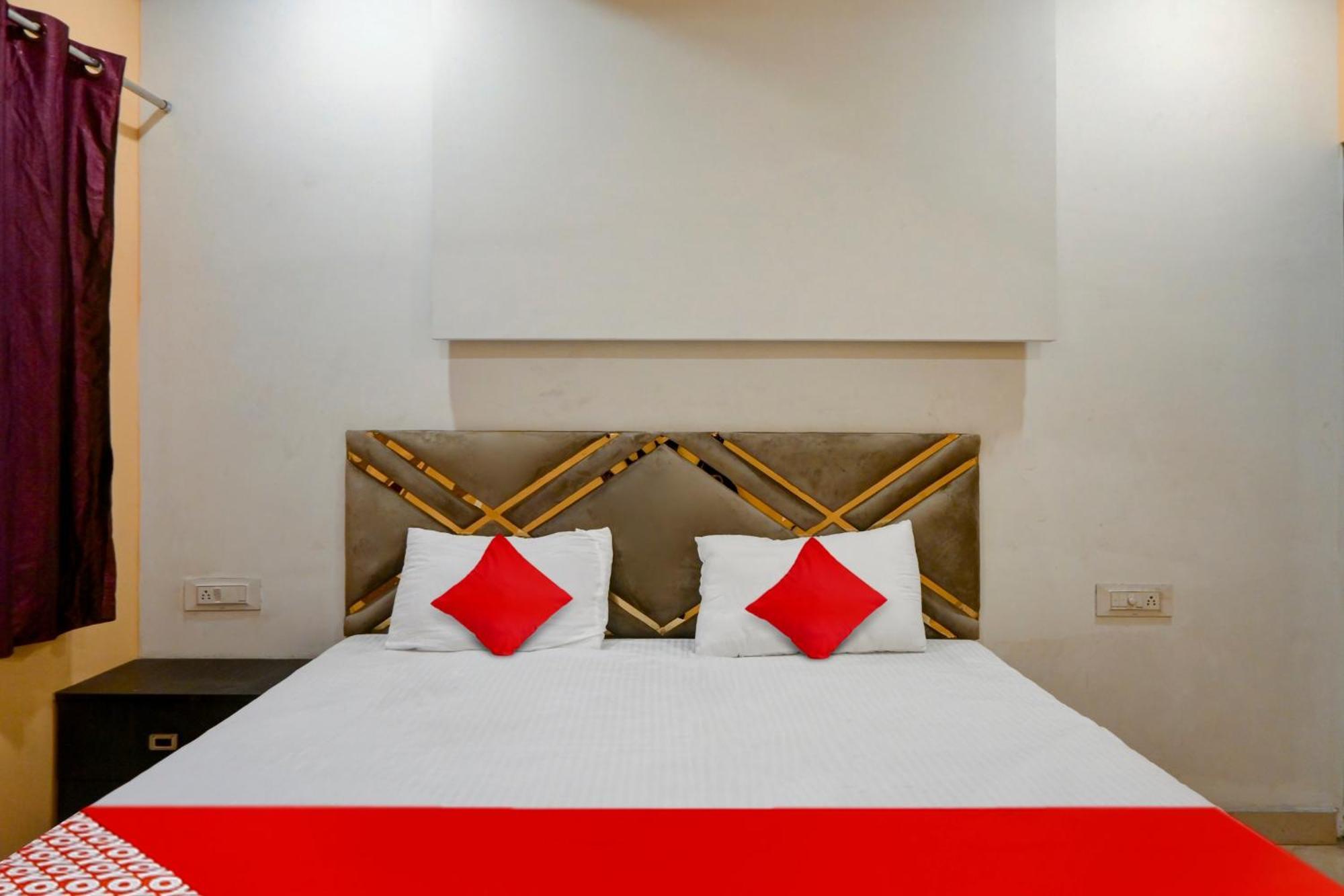 Hotel O Club Toronto Durg Dış mekan fotoğraf